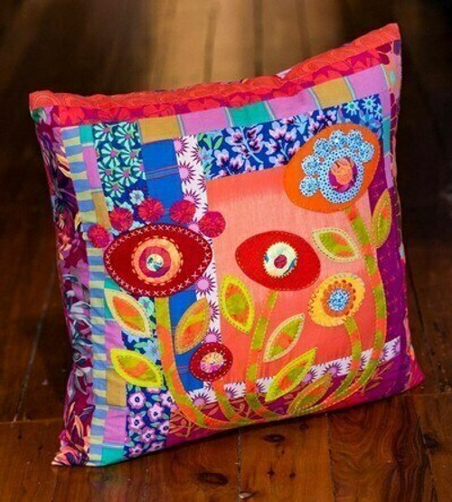 Wendy Williams : Twilight Cushion