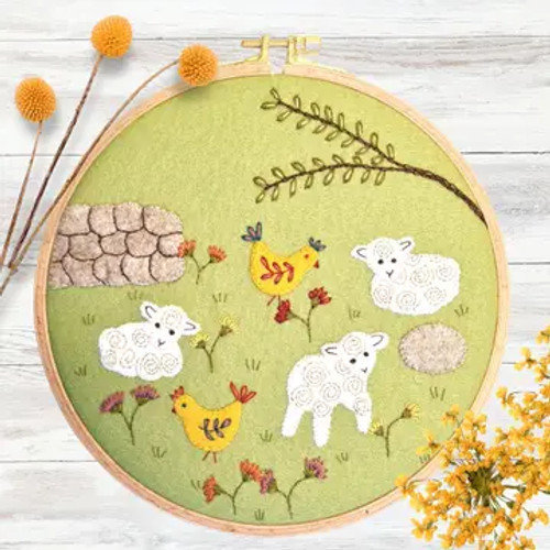 Corinne Lapierre 'Playing in the Meadow' Applique Hoop Kit Corinne Lapierre 'Playing in the Meadow' Applique Hoop Kit