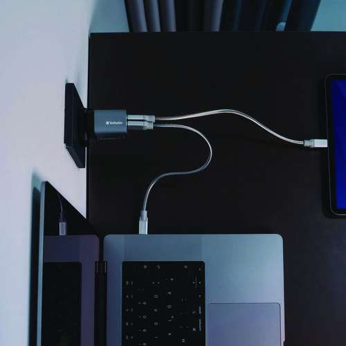 35 W 2-port Gan Wall Charger, Black/gray 35 W 2-port Gan Wall Charger, Black/gray