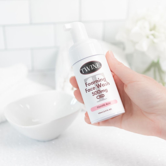 500mg CBD Foaming Face Wash 99% Pure Organic CBD Isolate with Glycolic Acid THC Free 100ml