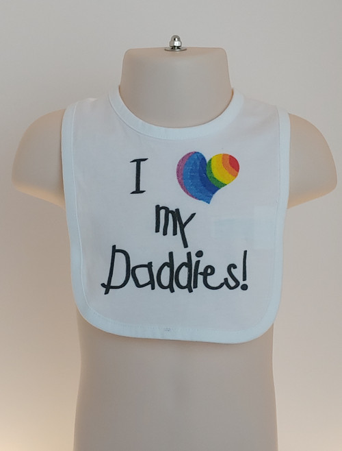 This I Heart My Daddies bib is the PERFECT shower gift for the new dads!