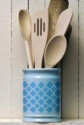 Quatrefoil Stenciled Ceramic Utensil Holder