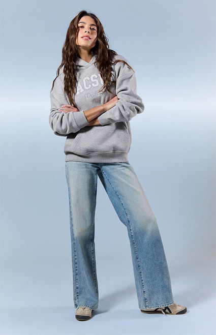 Pacsun Women's Zoe Low Rise Girlfriend Jeans Light Blue - 0860454210031