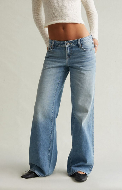Pacsun Women's Ultimate Low Rise Baggy Jeans Light Blue - 0860454210395