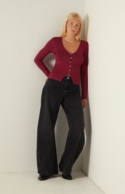 Your Favorite Women's Shelby Button Up Split Hem Long Sleeve Top - 0716604230009