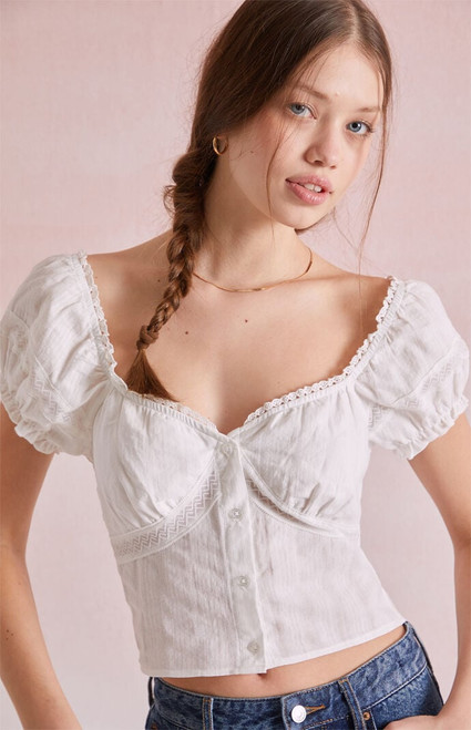 Beverly and Beck Women's Claudia Embroidered Top - 0731461580431