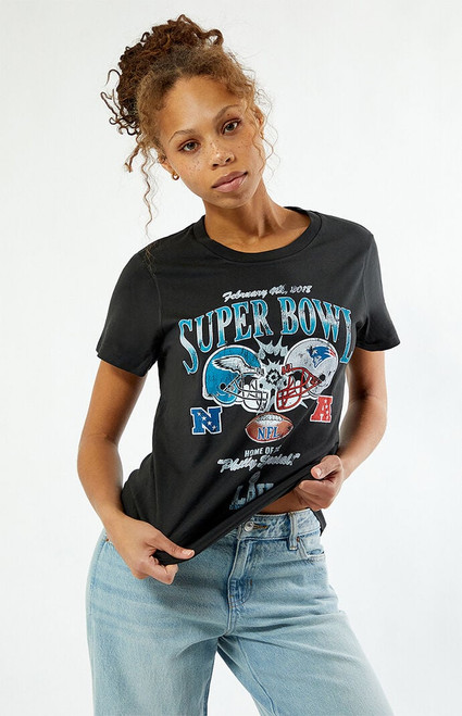 WILD COLLECTIVE Women's x PacSun x Super Bowl 2018 T-Shirt - 0702610230052