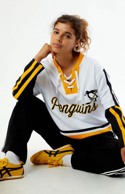 WILD COLLECTIVE Women's x NHL Pittsburgh Penguins Layered Long Sleeve Hockey Jersey - 0702610230054