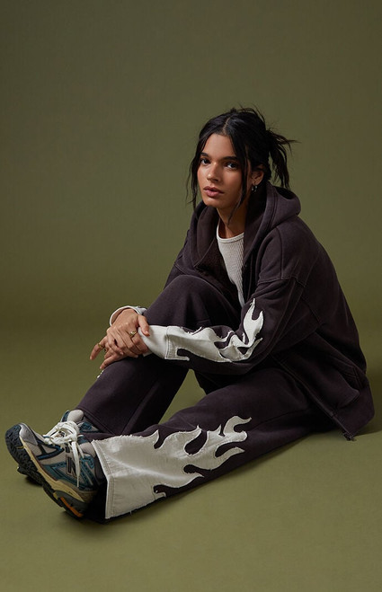 Pacsun Women's Flame Applique Vintage Wash Baggy Sweatpants - 0850484260023