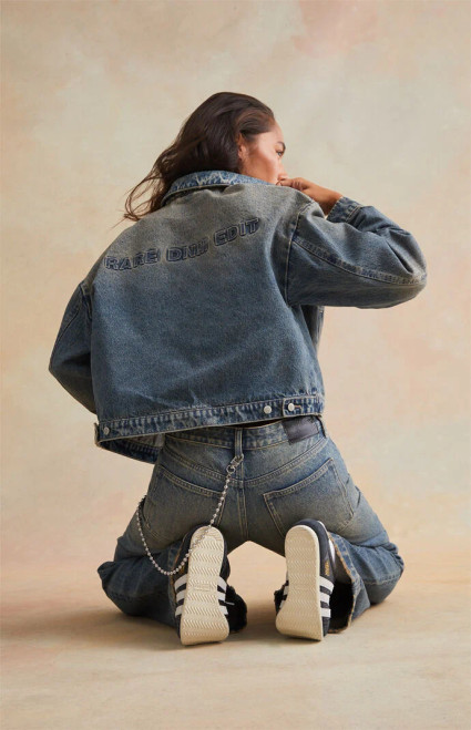 RARE DNM EDIT Women's Medium Blue Embossed Denim Cropped Gas Jacket - 0760454210011
