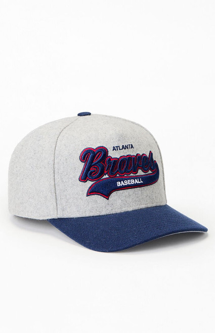 Mitchell & Ness Men's MLB Atlanta Braves Tail Sweep Pro Snapback Hat - 0641514810042