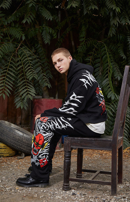 Netflix Men's x Stranger Things Black Hellfire Club Baggy Sweatpants - 0135519270016
