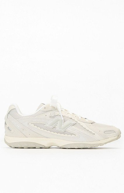 New Balance Women's Cream 204L Sneakers - 0542221770135