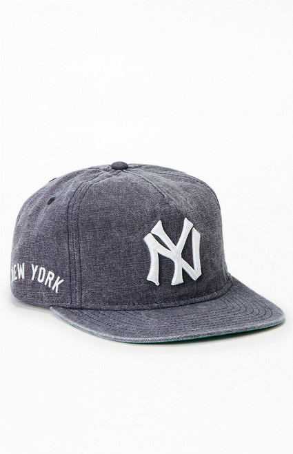 New Era Men's New York Yankees 19TWENTY Classic Snapback Hat - 0641514970453