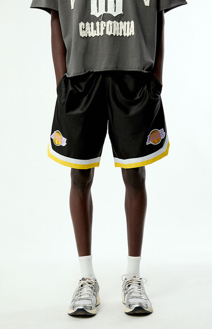 New Era Men's Lakers Sport Class Basketball Shorts - 0172514970008