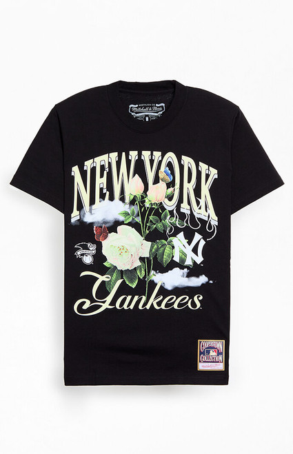 Mitchell & Ness Men's Yankees Floral T-Shirt - 0097514810462