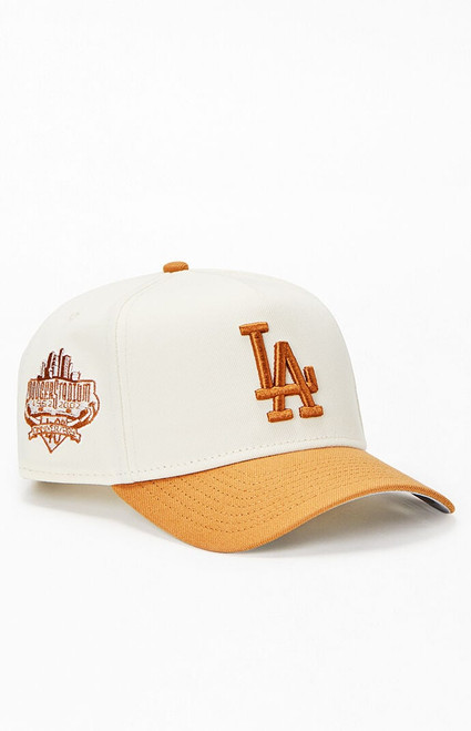 New Era Men's LA Dodgers 9FORTY Snapback Hat - 0641514970267