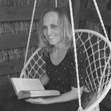 Author Interview — CONNECTING WITH HISTORY: Beverley McWilliams