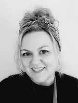 Author Interview — CAPTURING CHILDHOOD MAGIC: Tania Ingram