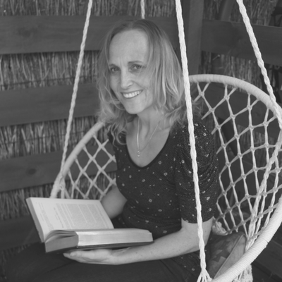 Author Interview — CONNECTING WITH HISTORY: Beverley McWilliams
