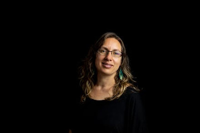 Author Interview — ELEMENTS OF TRUTH: Lystra Rose