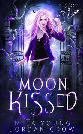 Moon Kissed: Vampire Romance Mila Young 9781922689306