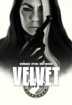 Velvet Deluxe Edition Ed Brubaker 9781632159151