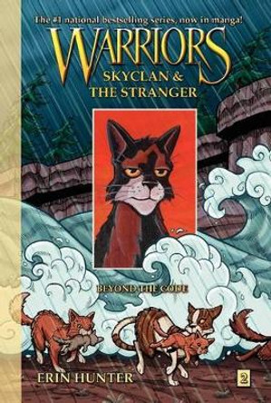 Warriors Manga: SkyClan and the Stranger #2: Beyond the Code Erin Hunter 9780062008374