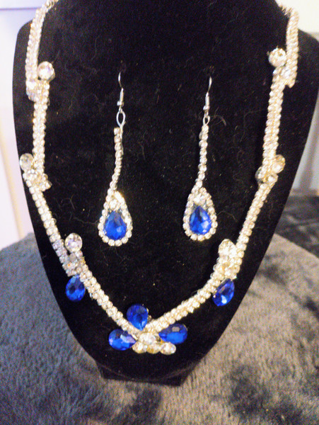 Elegant Cascading Jewelry Set Elegant Cascading Jewelry Set