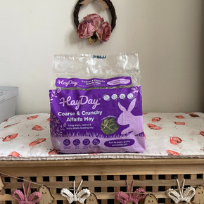 Hayday Coarse & Crunchy Alfafa Hay 1Kg