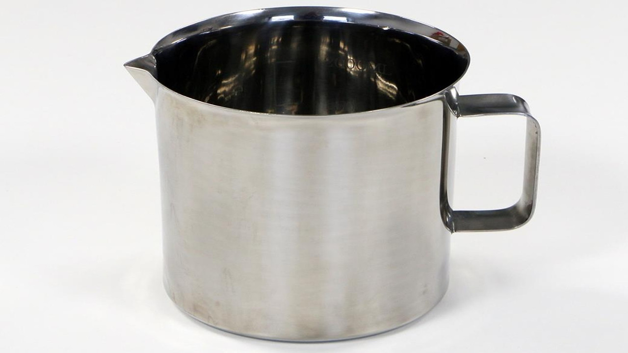 Our 316L Stainless Steel Jugs are robust and have a heavy duty design.
These GMP jugs have straight sides, a pouring lip and a fully welded handle.
Each jug is highly polished and has a crevice-free interior.
Graduation marks are etched onto the interior sidewall.