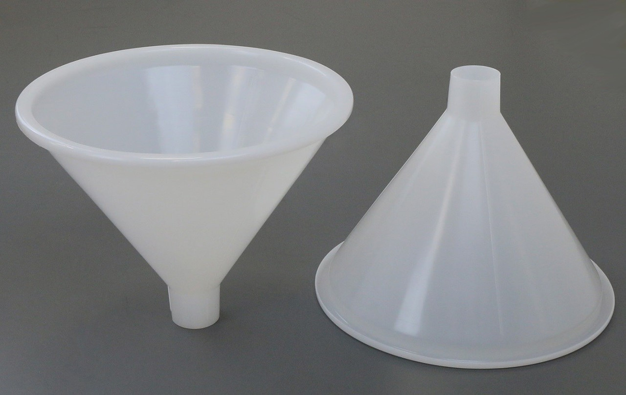 Description: Liquid Funnel - 350mm
Material of Construction: Polypropylene (PP) - virgin
• Conforms to FDA 21 CFR 177.1520
• Conforms to EU Regulations 10/2011
• Conforms to EC Regulations 1935/2004
• BSE/TSE free
Method of Construction: Single piece, injection moulded
Maximum Diameter: 343mm
Overall Height: 264mm
Outside Diameter of Tip of Spout: 52mm
Inside Diameter of Tip of Spout: 48mm
Length of Spout: 43mm
Nominal Weight: 348g
Recommended Storage Conditions: Dry and ambient temperature