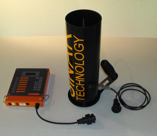 Comes calibrated for seven commodities which can be chosen from the large catalogue of calibrations that we
have built up and refined over the past 20 years. Changing calibrations at a later date can also easily be
achieved using the built in communication port. This means that however specialized the application the SackPro can deliver fast accurate results.