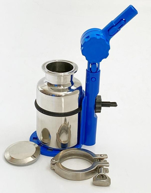 316L Stainless Steel 
Bottle supplied with lid and clamp