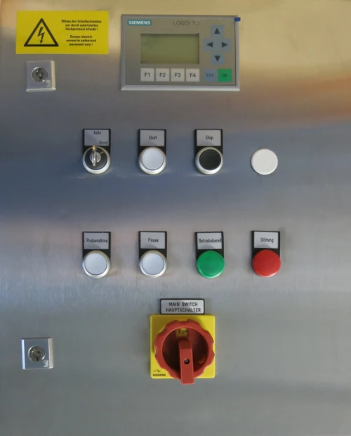 The PLC would allow to adjust:
-Dwell time
-Interval time
-Dipping time
And would comprise:
Control end positions (stroke and dipping)
External start/stop via 24V