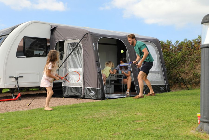 Vango Balletto Elements Pro 260 Awning With Carpet