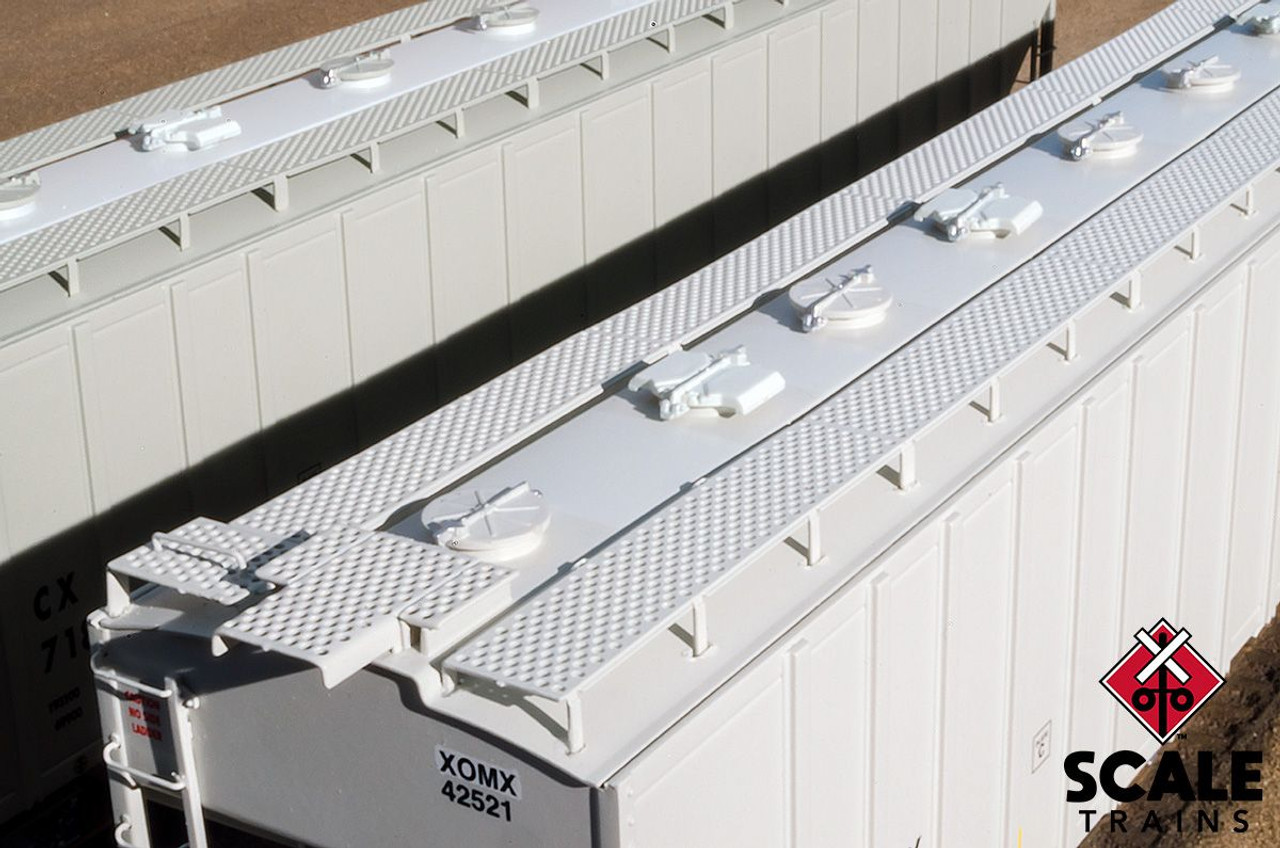 ScaleTrains Rivet Counter HO SXT33692 PullmanStandard 5820 Covered Hopper ExxonMobil XOMX 44178