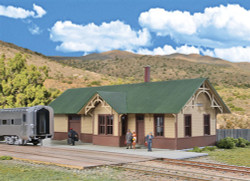 Walthers Cornerstone HO 933-4057 Union Pacific-Style Depot - Kit