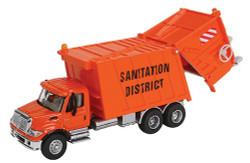 Walthers SceneMaster HO 949-11770 International 7600 Dual-Axle Garbage Truck Orange 'Sanitation District'