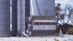 Walthers Cornerstone HO 933-3128 Grain Dryer - Kit