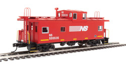 Walthers Mainline HO 910-8760 International Wide-Vision Caboose Norfolk Southern NS #555535