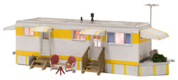 Woodland Scenics N BR4952 Built-&-Ready Landmark Structure Sunny Days Trailer w/lights Assembled