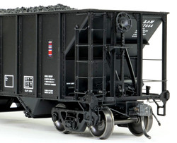 Tangent Scale Models HO 32016-02 Bethlehem Steel 3350CuFt Quad Coal Hopper Louisville & Nashville 'Delivery White Slant 1976' LN #197295