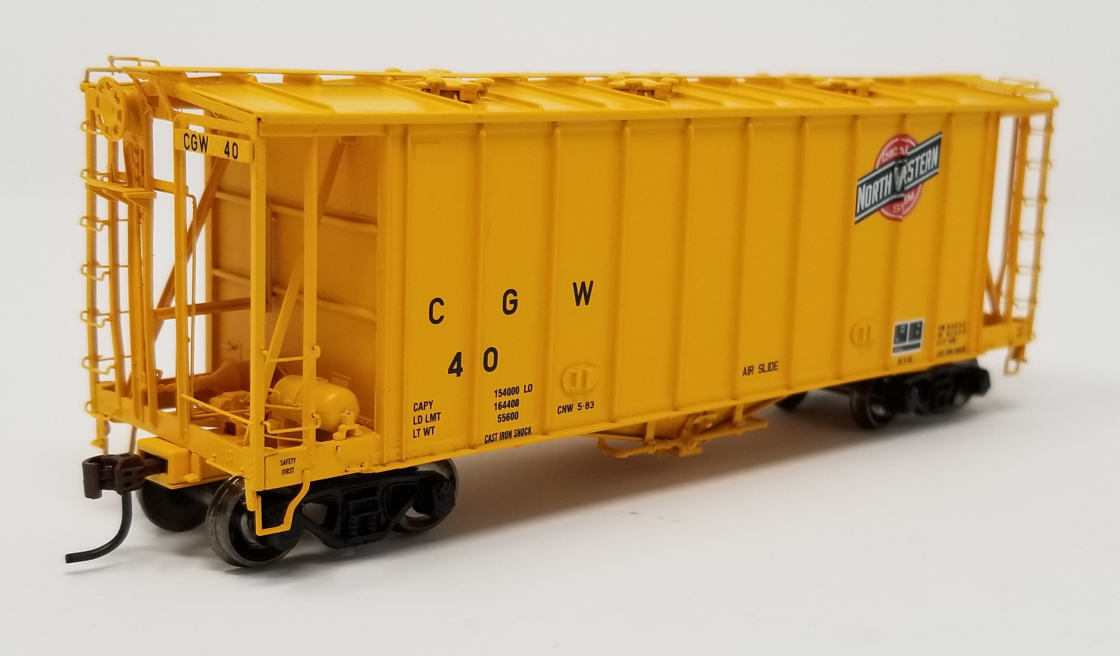 Athearn HO Scale RTR 40' 2600 Airslide Early Version, CGW #40 (Yellow) Lombard Hobbies Exclusive