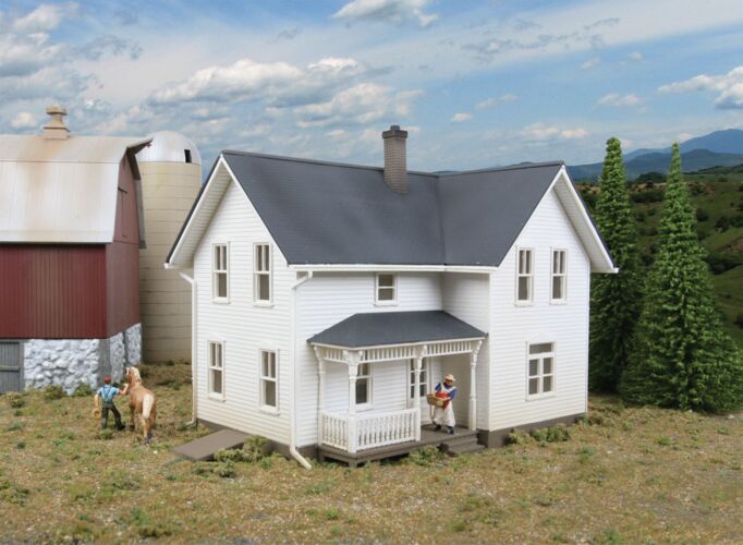 Walthers Cornerstone HO 933-333 Lancaster Farmhouse - Kit