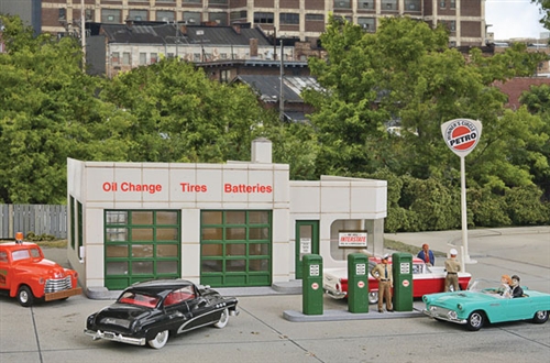 Walthers Cornerstone HO 933-3479  Winner's Circle Petro Gas Station - Kit