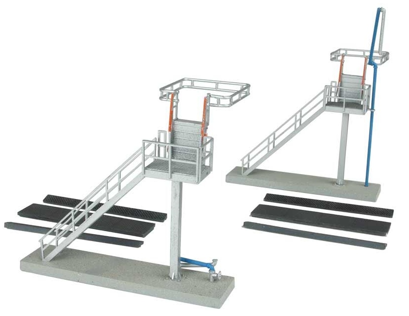 Walthers Cornerstone HO 933-4037 Four Modern Loading Racks - Kit