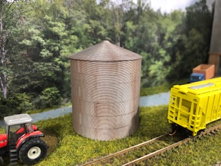 Lombard Hobbies Exclusive - N Scale Grain Bin - Assembled