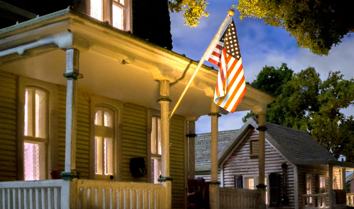 Woodland Scenics HO/N JP5953 Just Plug Lighting System - US Flag Small - Wall Mount - Spotlight