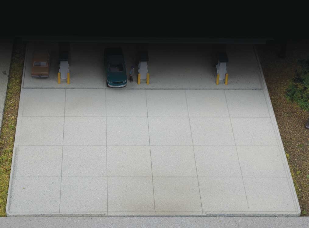 Walthers Cornerstone N 933-3886 Modern Parking Lot - 8 sections - Kit